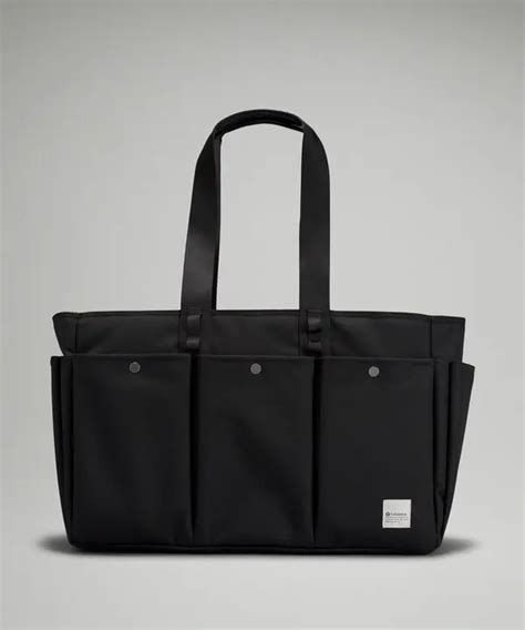 lululemon utilitarian tote bag 25l